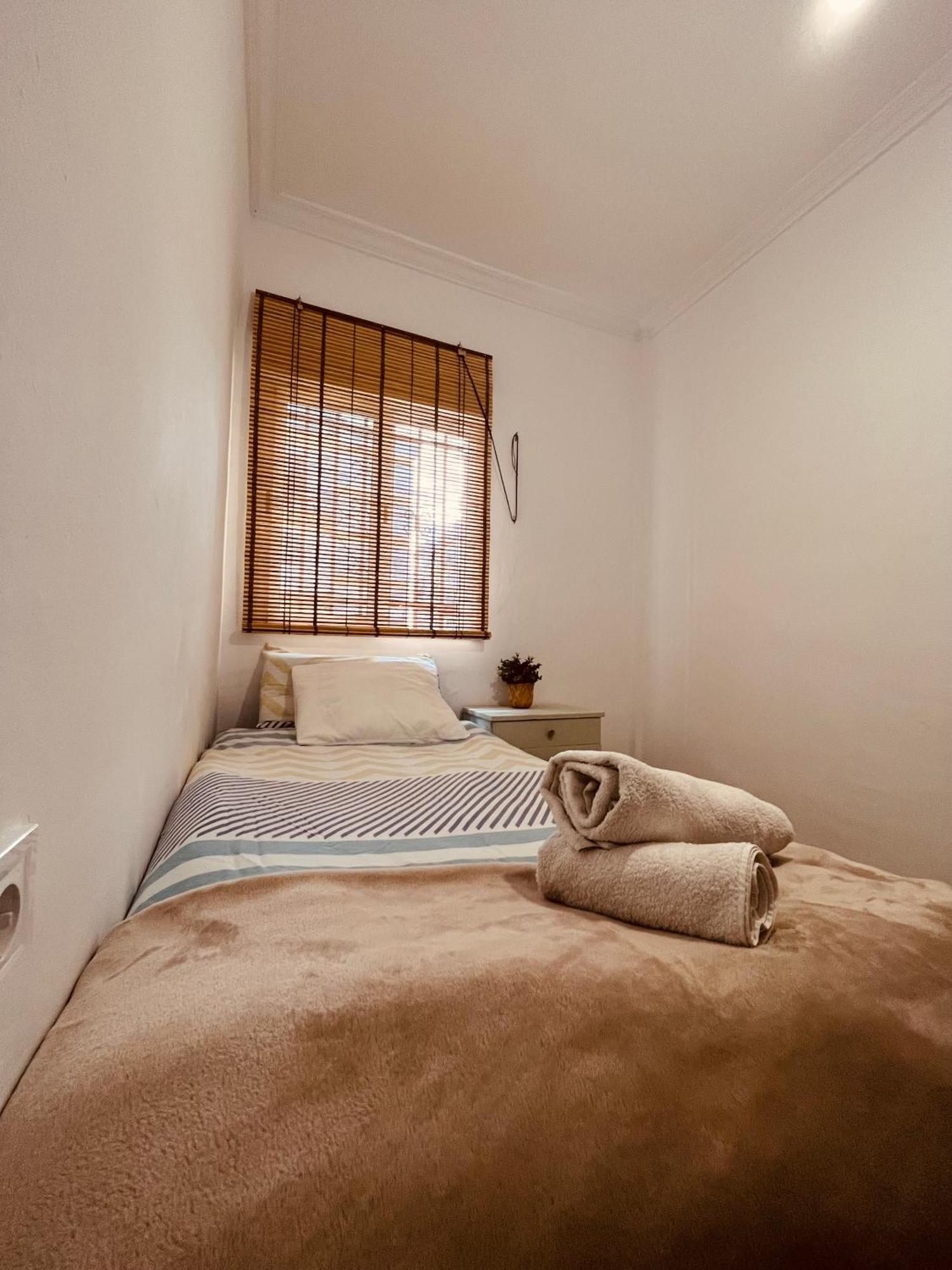 Lovely En Piso Compartido Quarto em Acomodações Particulares